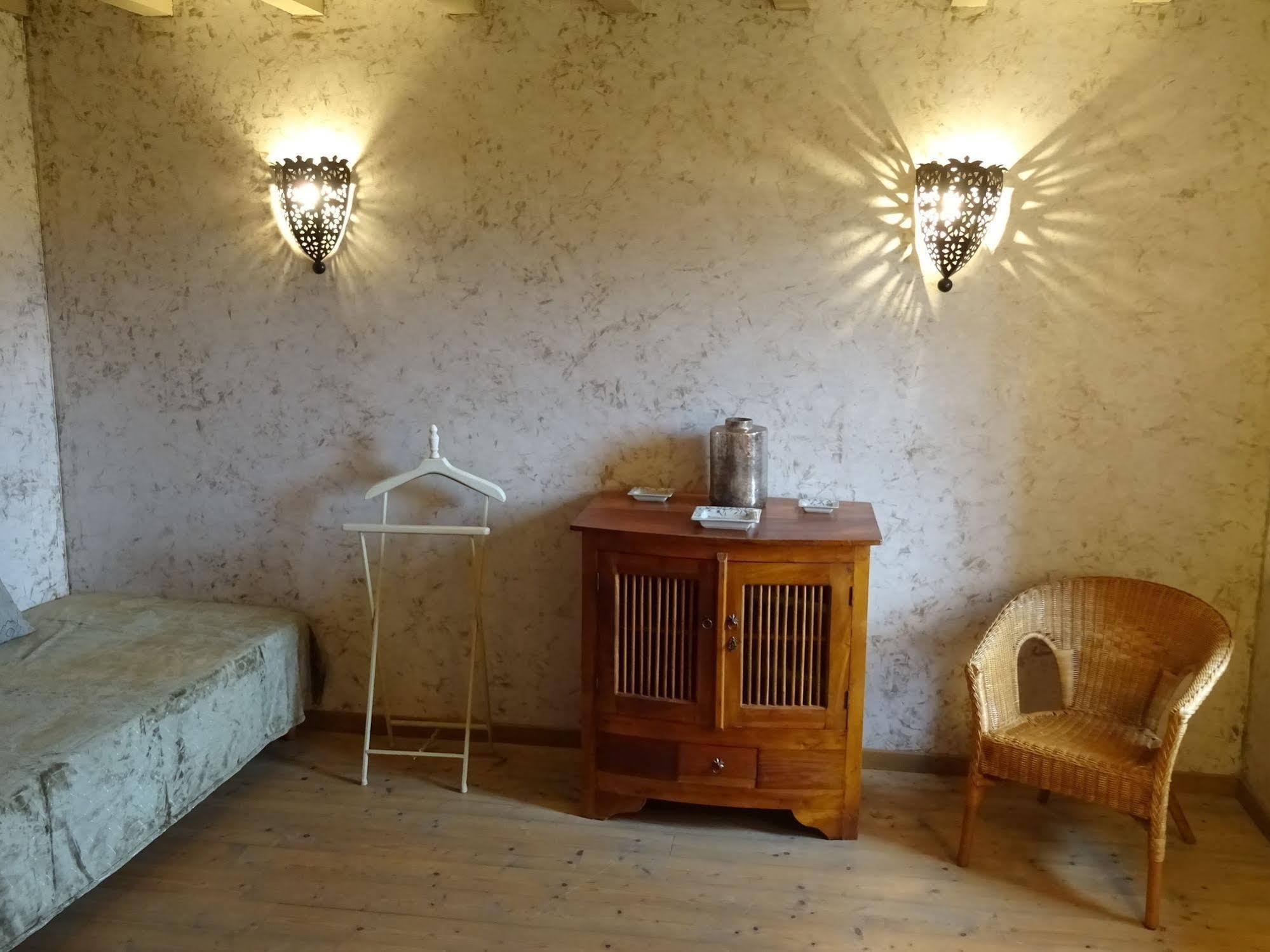 Manoir De Savigny Bed & Breakfast Valognes Exterior photo